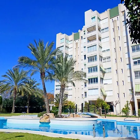 Oasis Pool