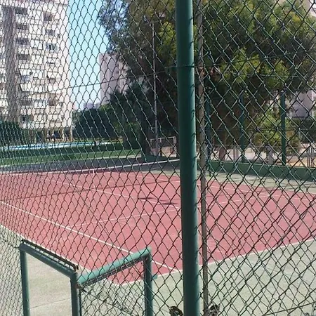 Oasis Pool アパート *